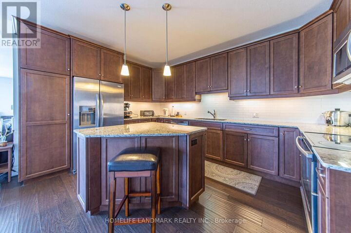 Property Photo:  223 Erb Street West 302  ON N2L 0B3 