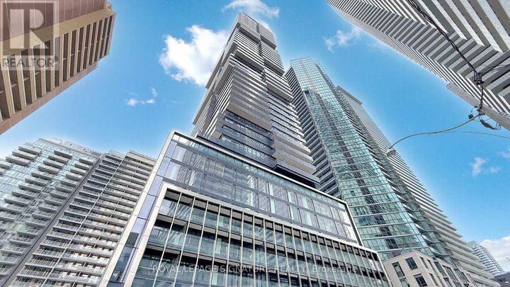 Property Photo:  61 Charles Street East 615  ON M4Y 0K7 
