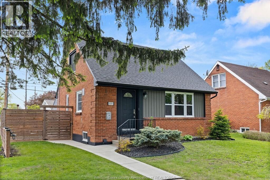 Property Photo: 1091 Villaire Avenue ON N8S 2J7