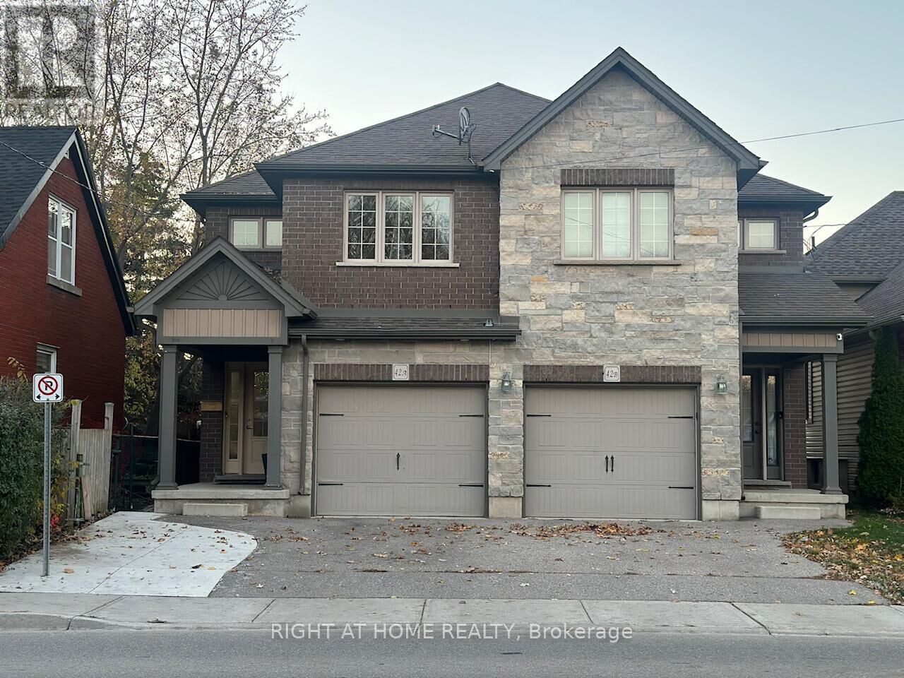 Property Photo:  42 St Paul Avenue A  ON N3T 4E6 