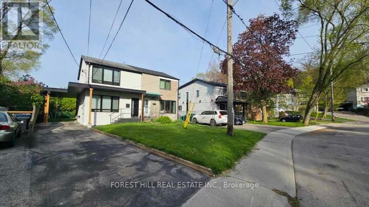 Property Photo:  10 Juliana Court  ON M6S 2R2 