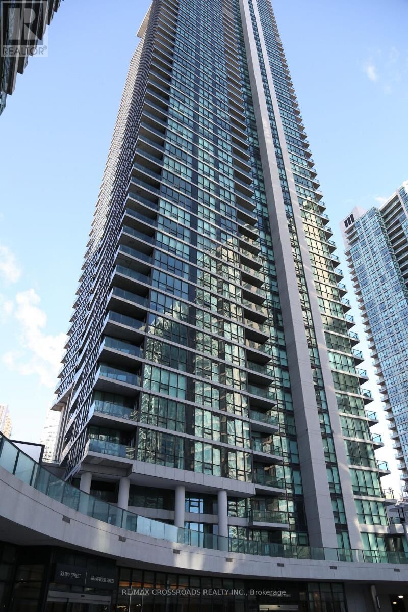 Property Photo:  18 Harbour Street 401  ON M5J 2Z6 