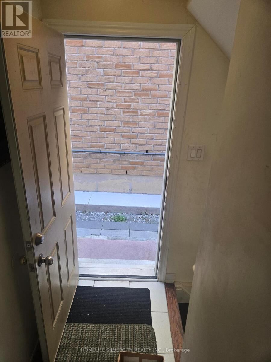 Property Photo:  21 Rouge Street  ON L6P 3J1 