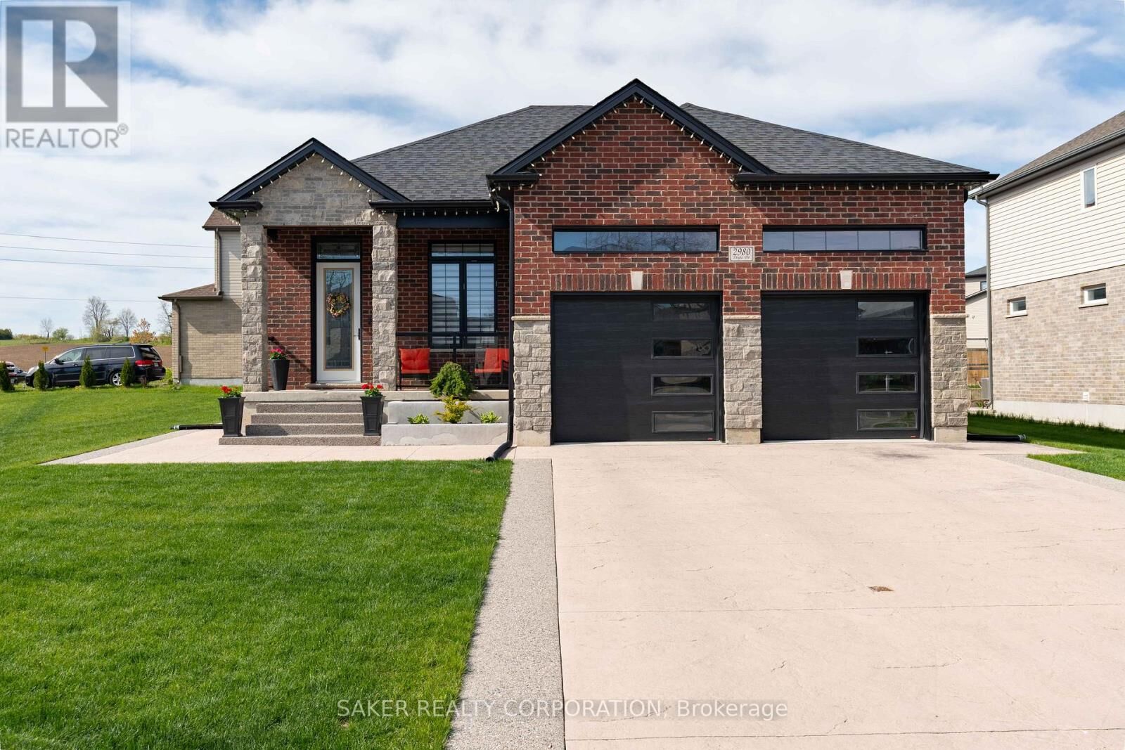Property Photo:  2980 Doyle Drive  ON N6M 0G8 