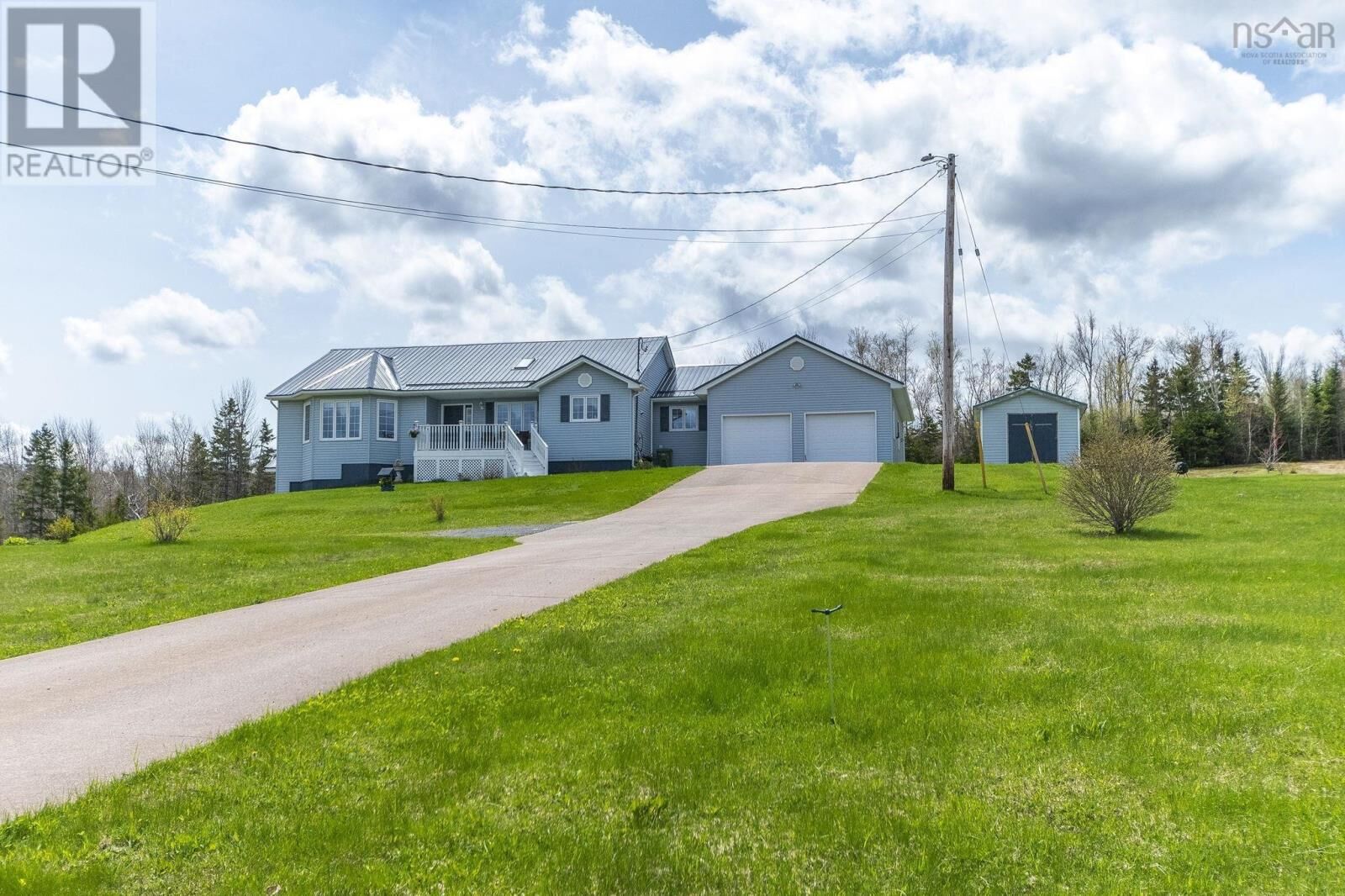 Property Photo:  25 Dewtie Avenue  NS B0K 1W0 