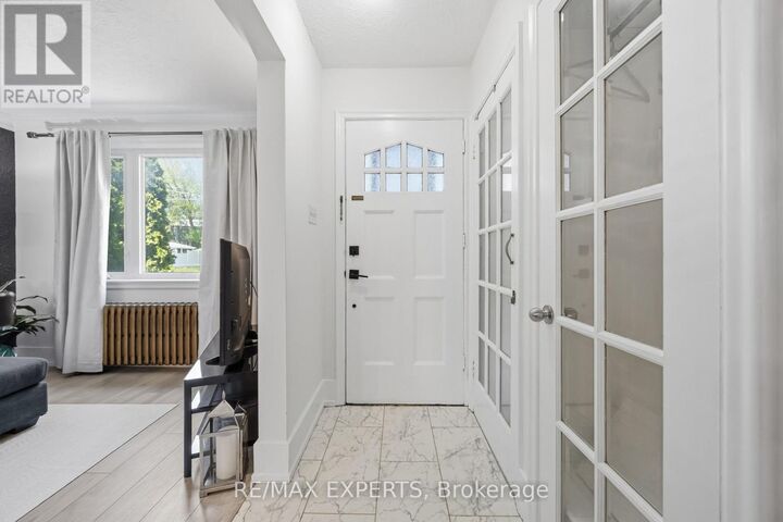 Property Photo:  221 Clonmore Drive  ON M1N 1Y4 