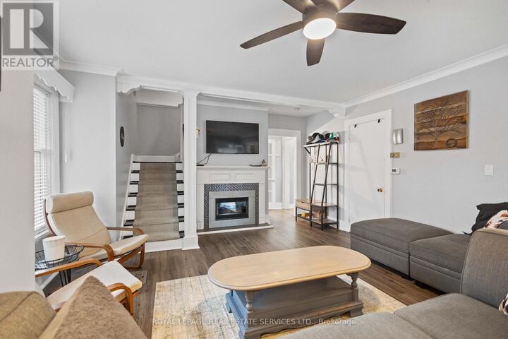 Property Photo:  13 Forest Road  ON N3S 6V9 