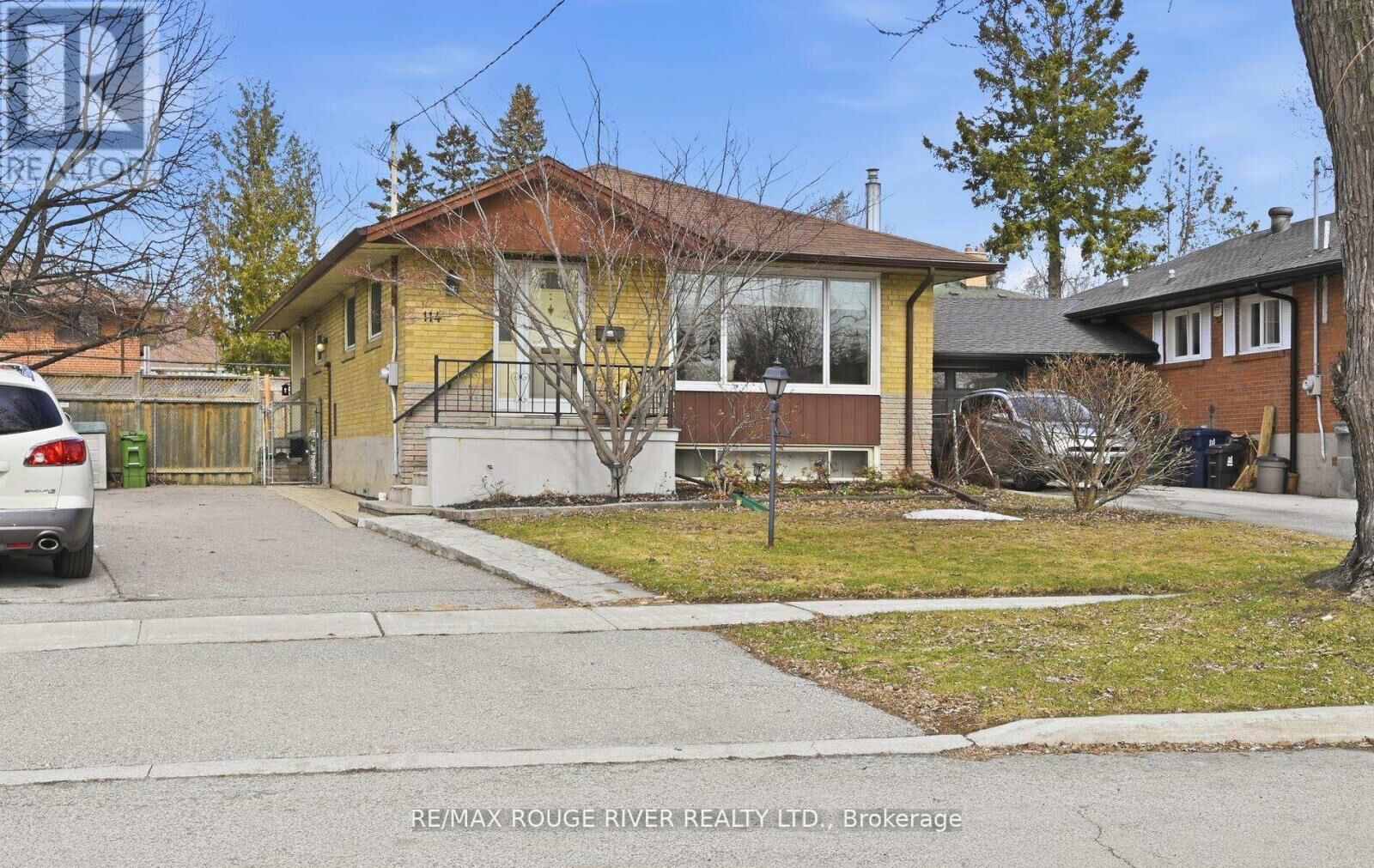Property Photo:  114 Rochman Boulevard  ON M1H 1S2 