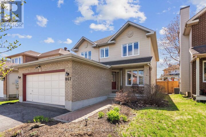 Property Photo:  867 Clearcrest Crescent  ON K4A 3G1 