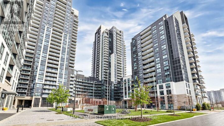Property Photo:  20 Meadowglen Place 2302  ON M1G 0A9 