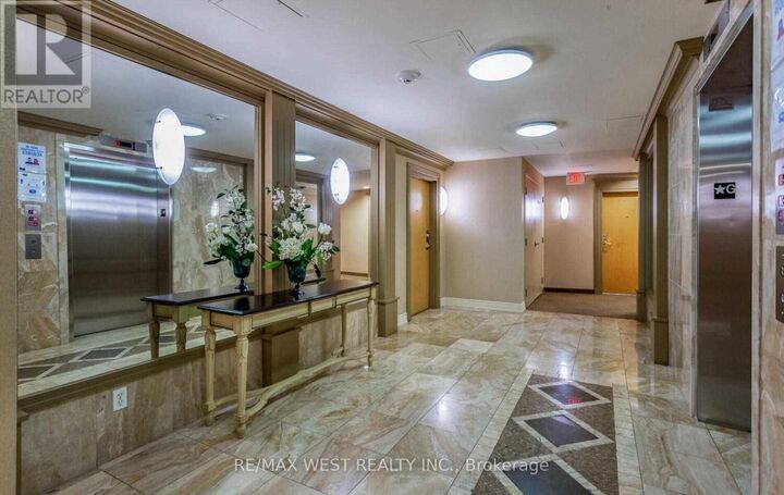 Property Photo:  1 Maison Parc Court 307  ON L4J 9K1 
