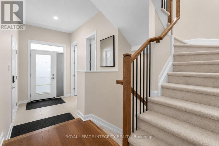 Property Photo:  142 Shallow Pond Place East  ON K4A 5N9 