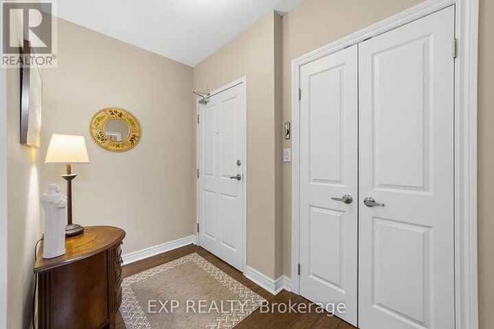 Property Photo:  1030 Coronation Drive 109  ON N6G 0G5 
