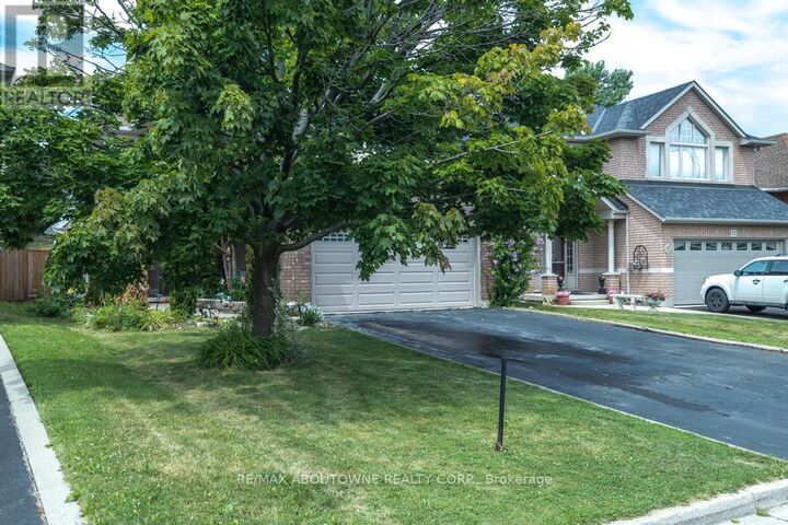 Property Photo:  14 Sable Drive  ON L9K 1K9 
