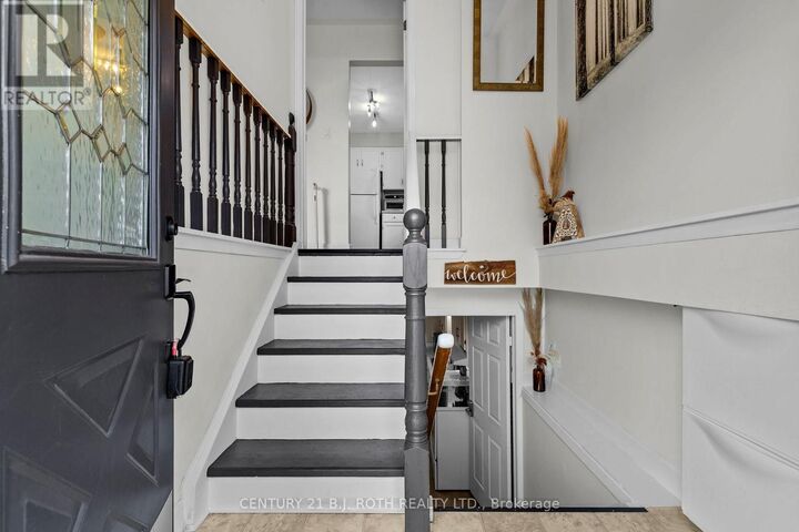 Property Photo: 197 Westmount Drive South ON L3V 6E5