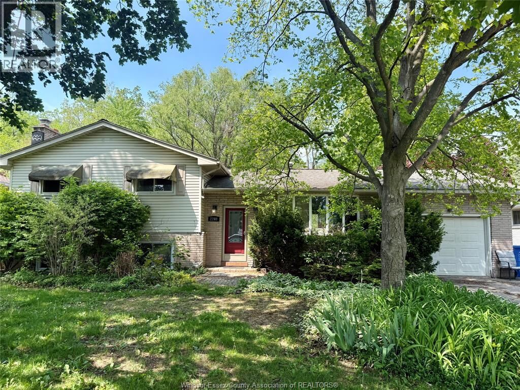 Property Photo:  2240 Bondy Avenue  ON N9H 1J2 