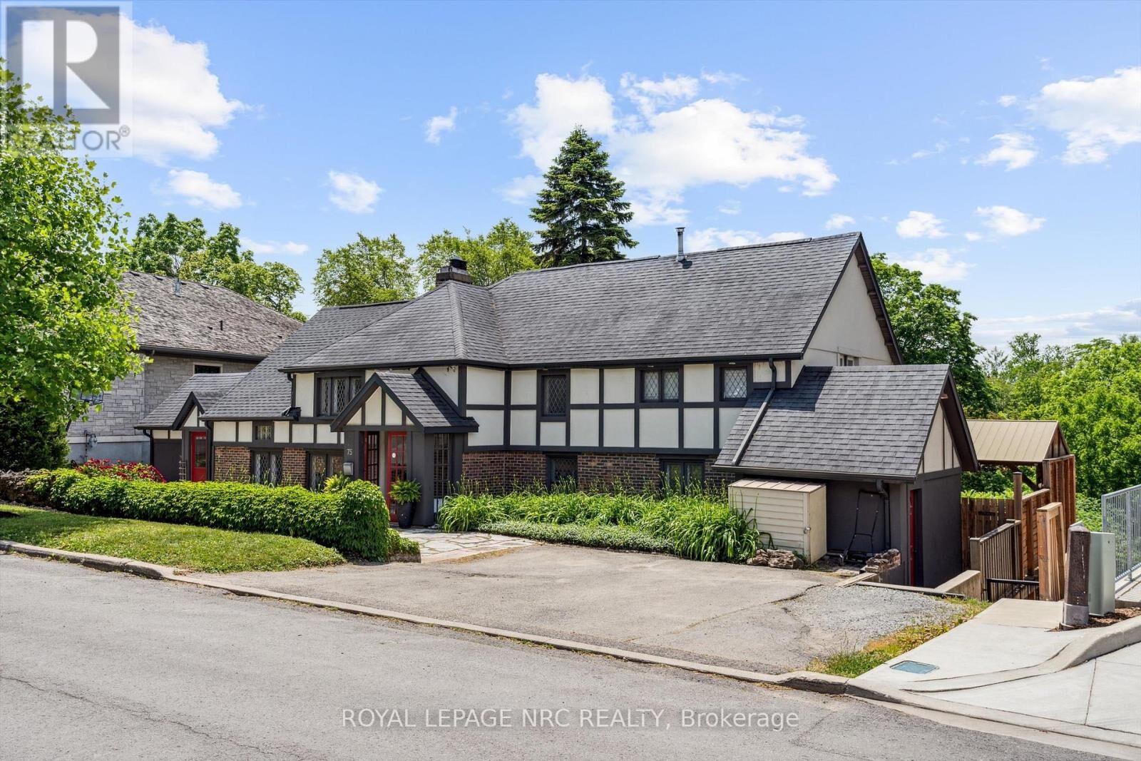 Property Photo:  75 Yates Street  ON L2R 5R7 