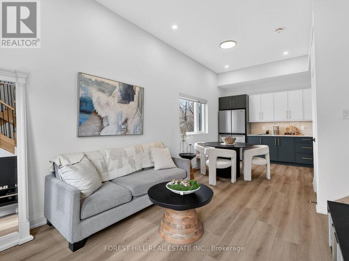 Property Photo:  221 Churchill Avenue C  ON M2N 1X6 