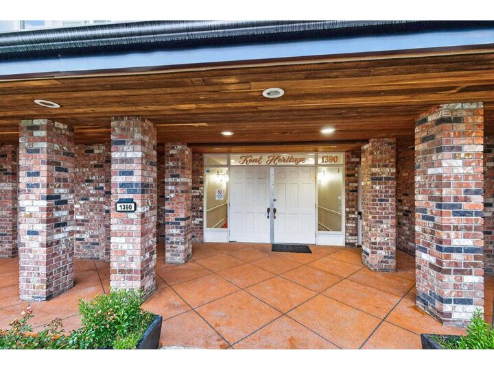 Photo de la propriété:  1390 Martin Street 104  BC V4B 3W5 