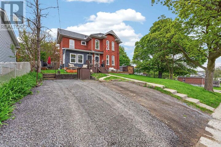 Property Photo:  18 Stone Street  ON K8P 1Z9 