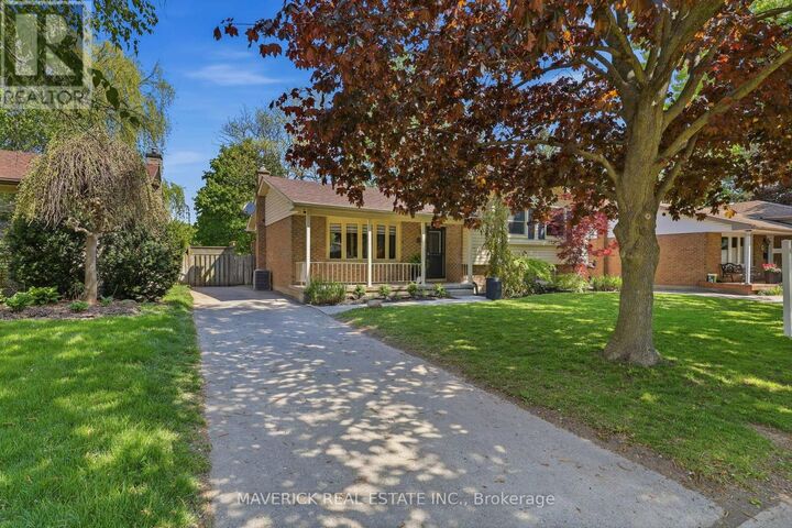 Property Photo:  56 Hawthorne Road  ON N6G 2W8 