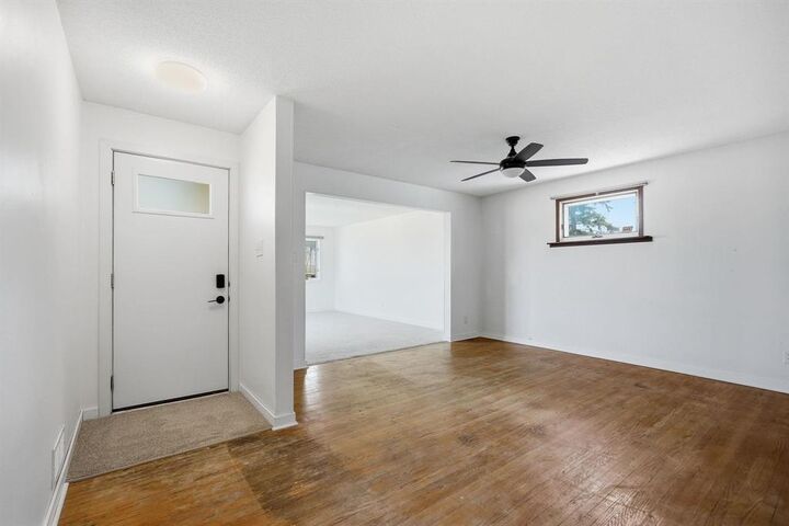 Property Photo:  160 Jordan Street  MB R3E 3G3 