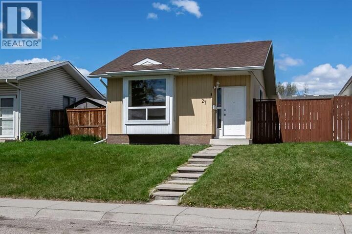 Property Photo: 27 Aberdare Crescent Northeast AB T2A 6T5