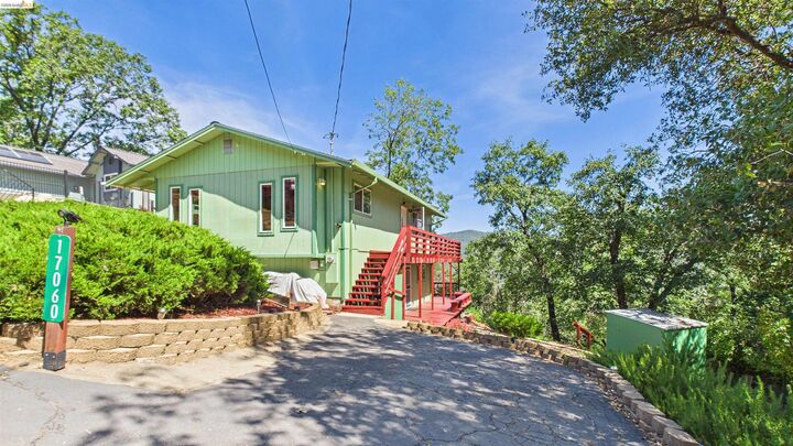 Property Photo:  17060 Oaktree Ln  CA 95370 