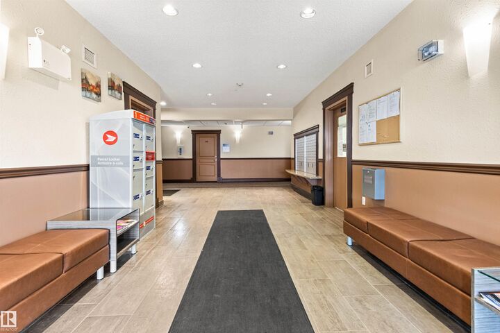 Property Photo:  4 Augustine Crescent 2412  AB T8H 0X8 