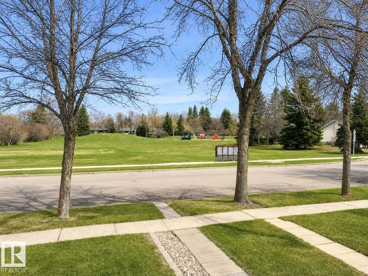 Property Photo: 5911A 41 Avenue AB T4V 3C6