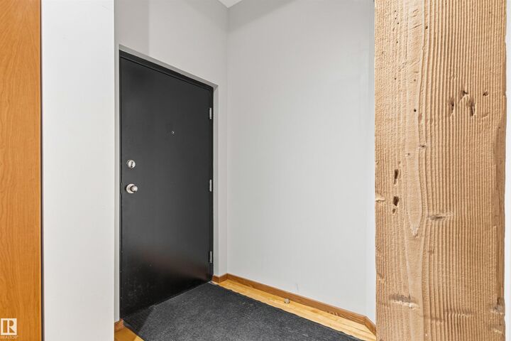 Property Photo:  10249 104 Street NW 401  AB T5J 1B1 