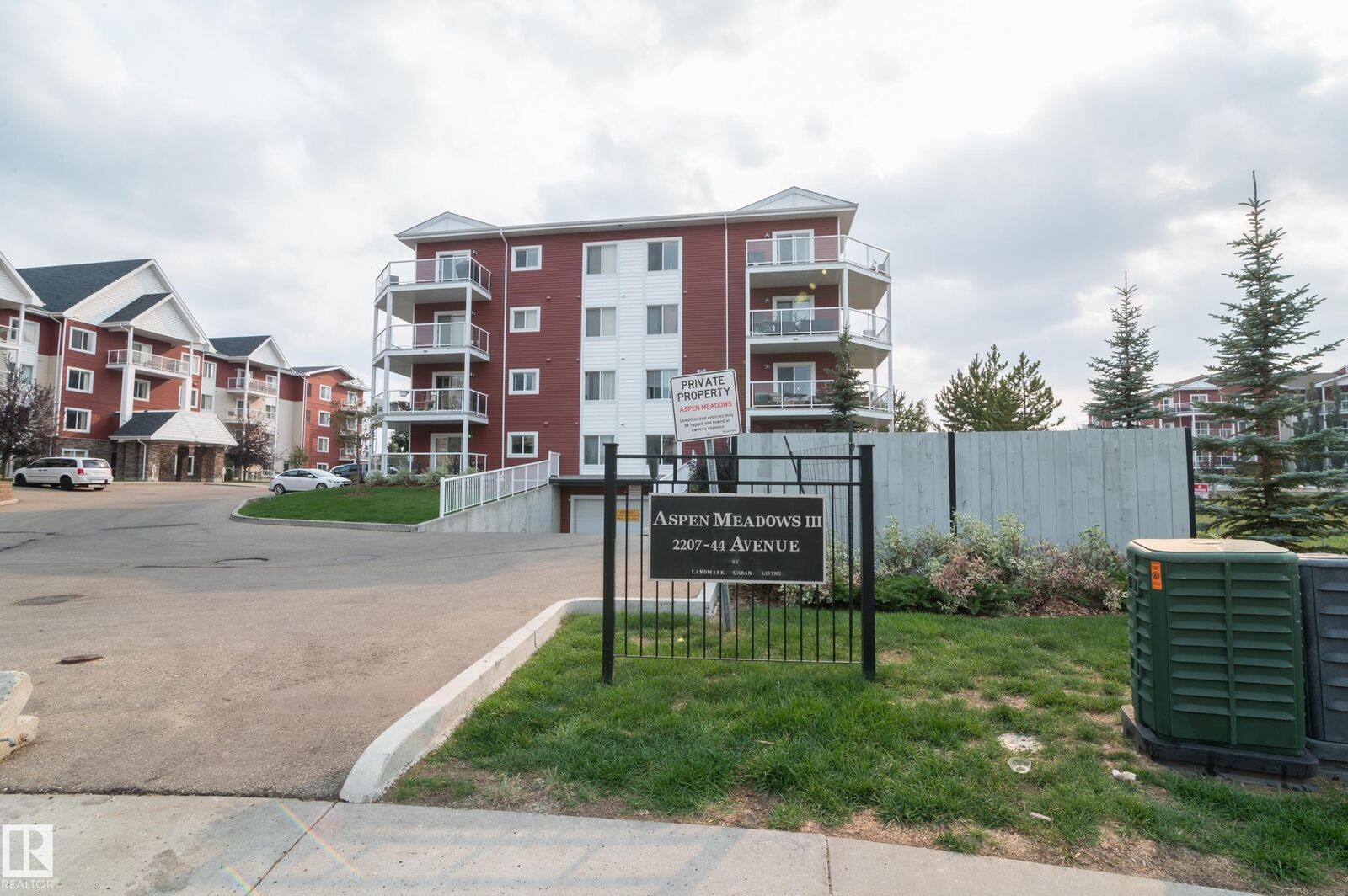 Property Photo:  2207 44 Avenue NW 414  AB T6T 0T1 