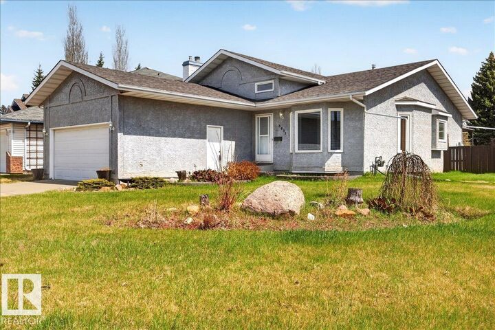 Property Photo:  3671 33 Street NW  AB T6T 1G2 