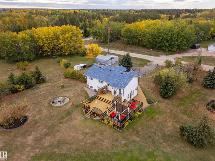 Property Photo:  5121 Pine Drive  AB T0A 0T0 