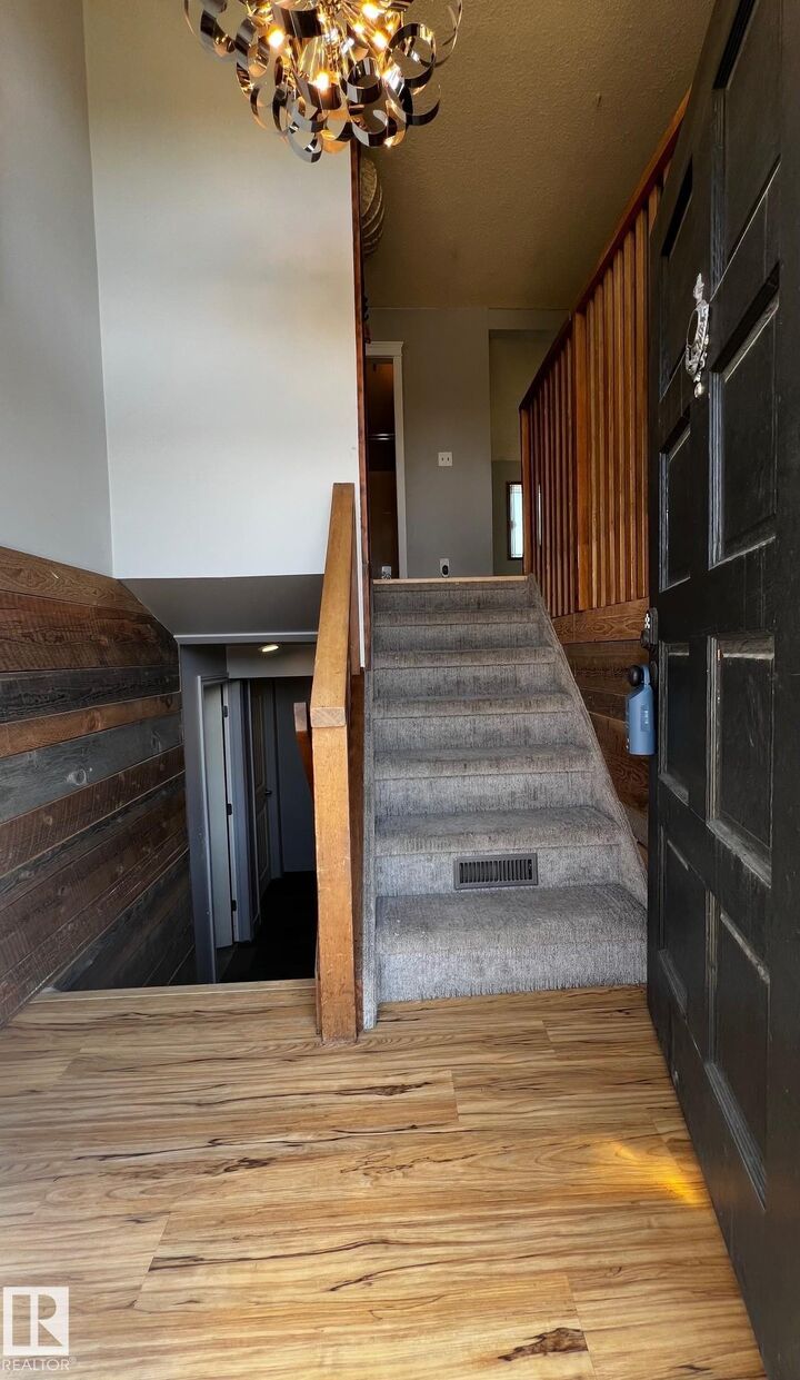 Property Photo:  8804 29 Avenue NW  AB T6K 2X6 