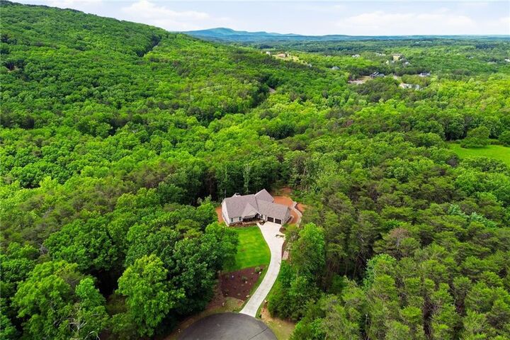 Property Photo:  121 Westwind Court  GA 30143 