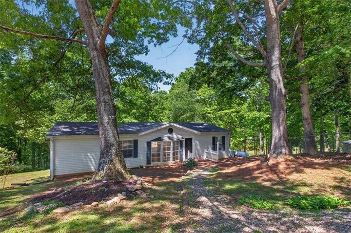 Property Photo:  281 Dogwood Circle  GA 30540 