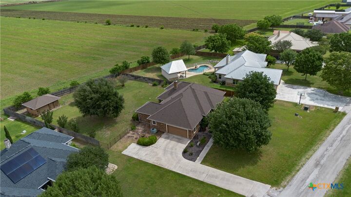 Property Photo:  256 Kimbrough  TX 78155 
