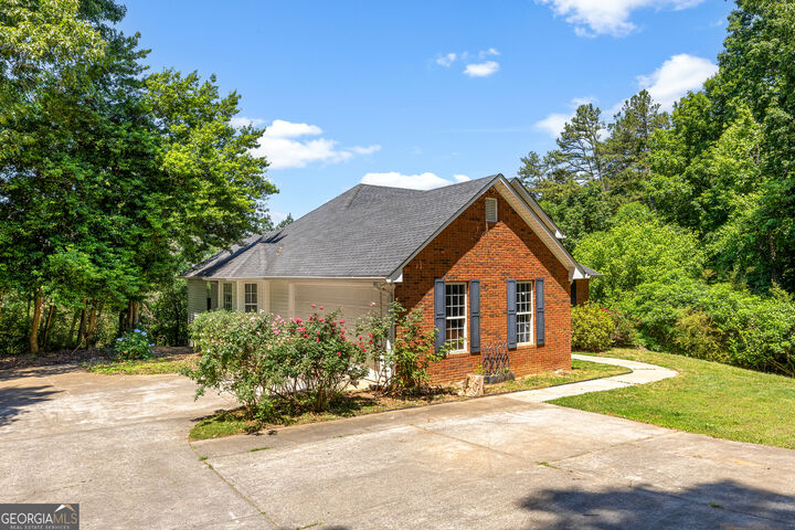 Property Photo:  45 The Trail SE  GA 30147 