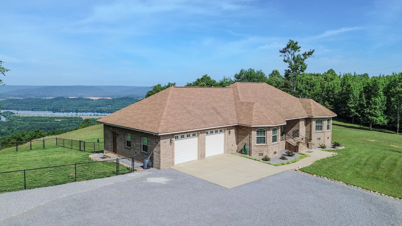 Property Photo:  641 County Road  AL 35958 