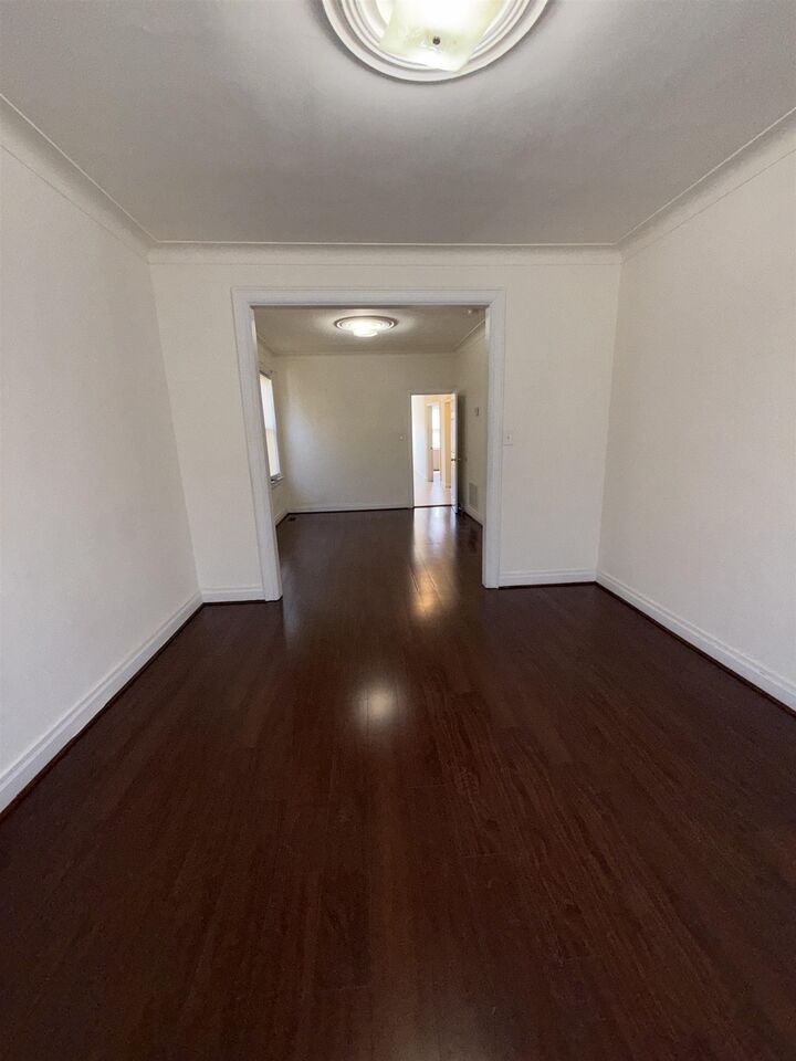 Property Photo:  726 Garfield Ave 1  NJ 07305 