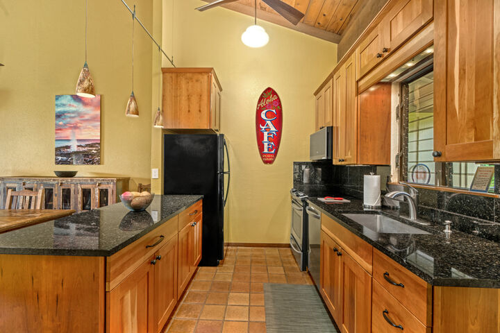 Property Photo:  1870 Hoone Rd 602  HI 96756 