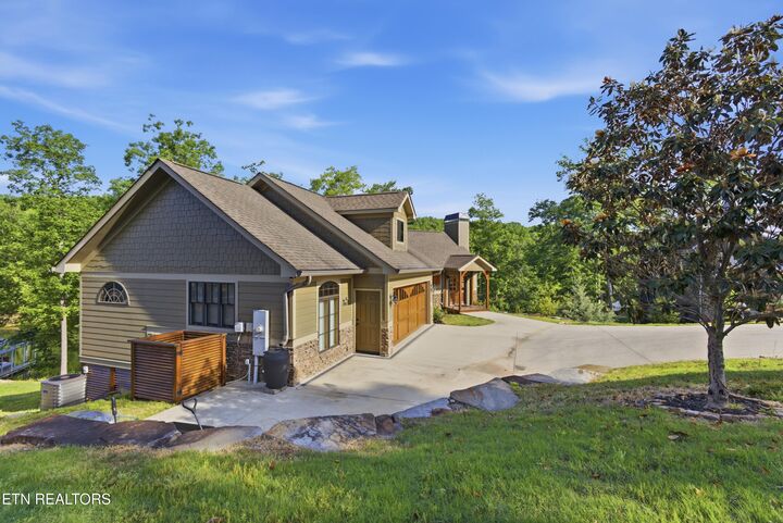 Property Photo: 476 Waterfront Way TN 37880
