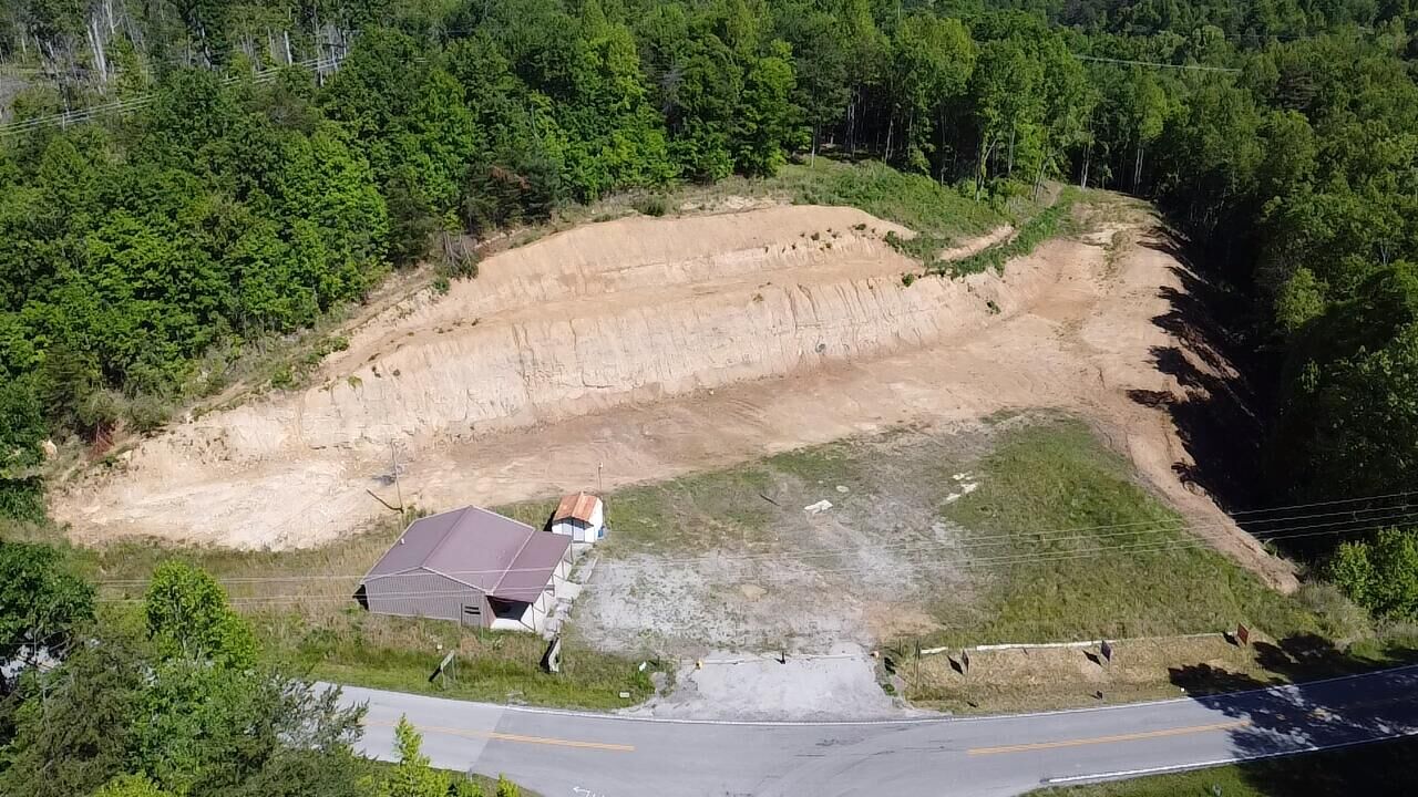 Property Photo: 1000 London Dock Road KY 40744