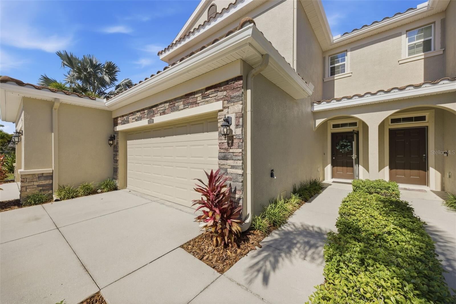 Property Photo: 5249 5th Way N FL 33703