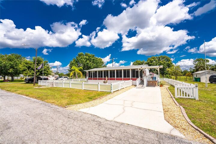 Property Photo:  2722 Carl Avenue  FL 33950 