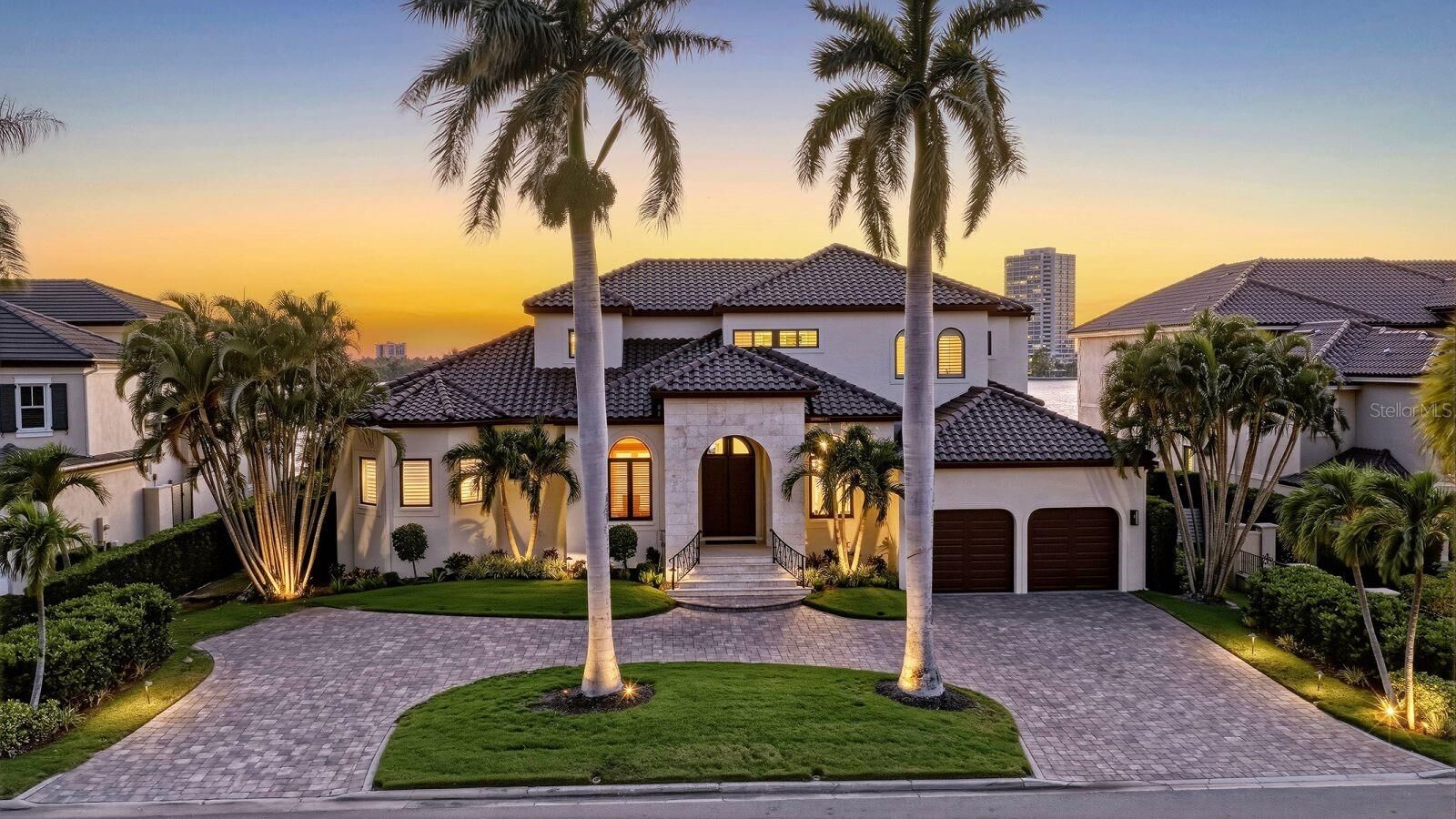 Property Photo:  344 W Royal Flamingo Drive  FL 34236 