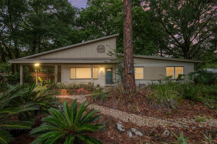 Property Photo: 1414 NE 13th Street FL 32601