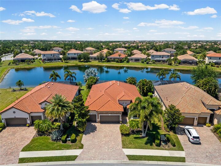 Property Photo: 13211 Ramblewood Trail FL 34211