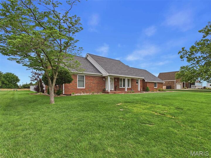 Property Photo: 1228 Cardinal Drive IL 62024